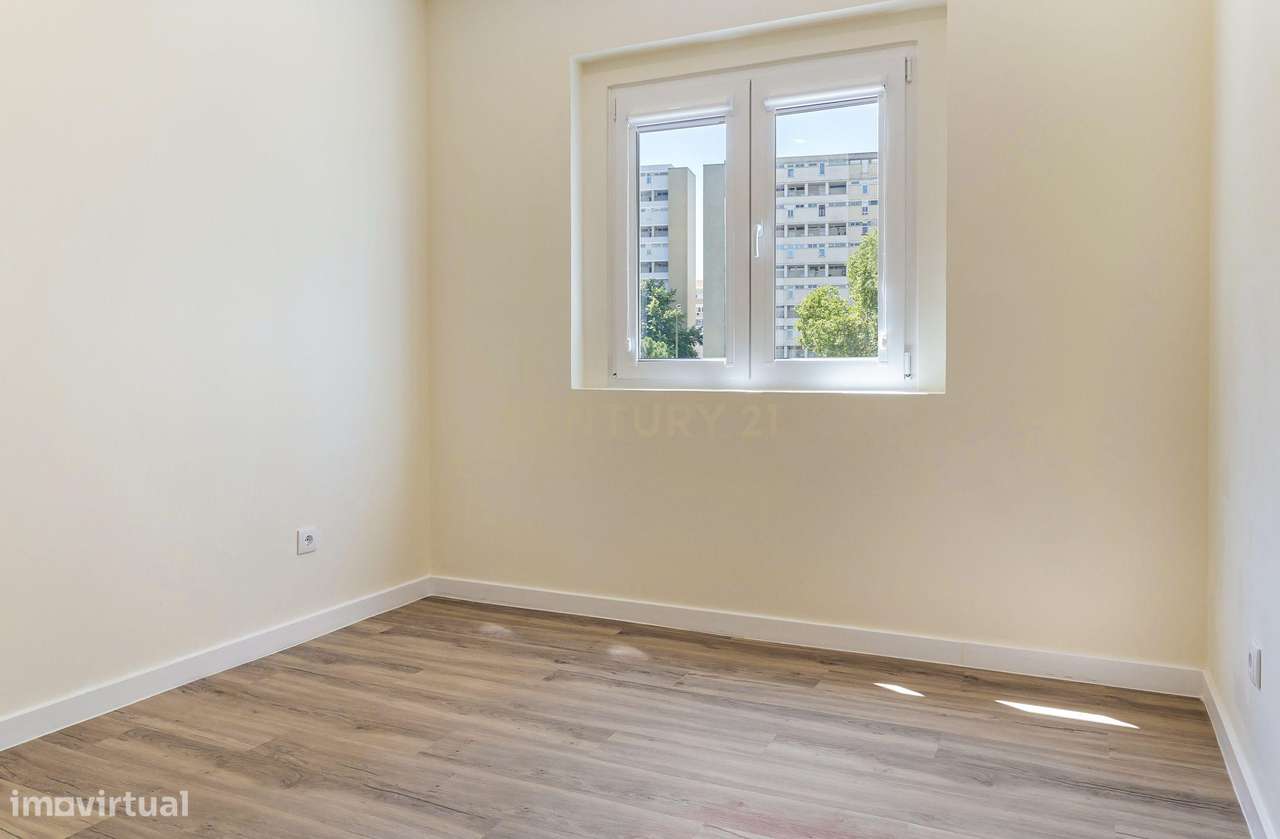 Apartamento T4 integralmente renovado em Alvalade, Lisboa. Em Venda!-6