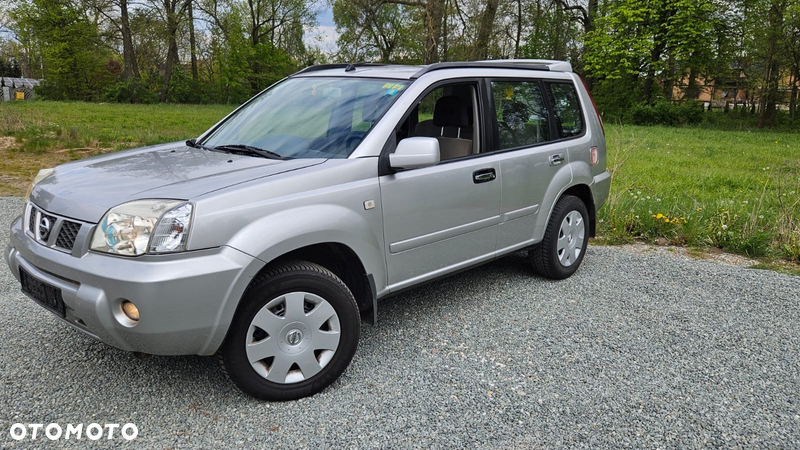 Nissan X-Trail 2.0 Luxury - 1