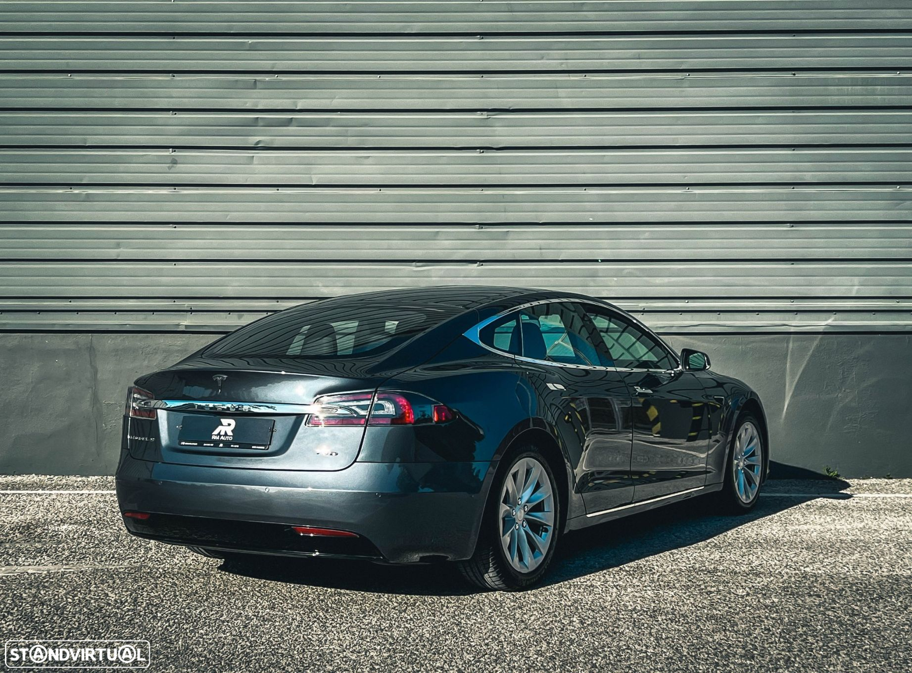 Tesla Model S 75D - 9