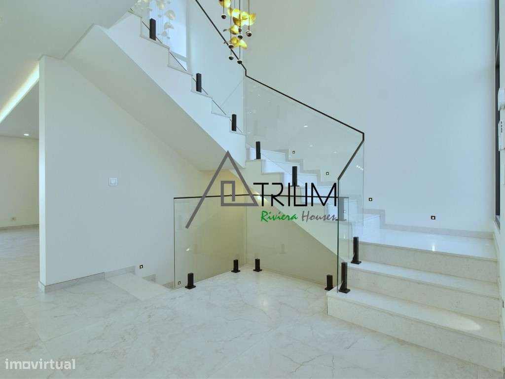 Moradia Contemporânea de Luxo com Piscina Aquecida, Jardim e Cave M...-9