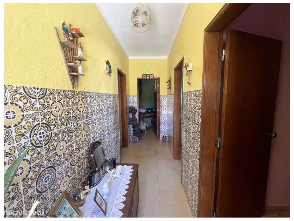Quinta com duas casas, vistas para o mar e 11.940 m² de terreno em ...-12