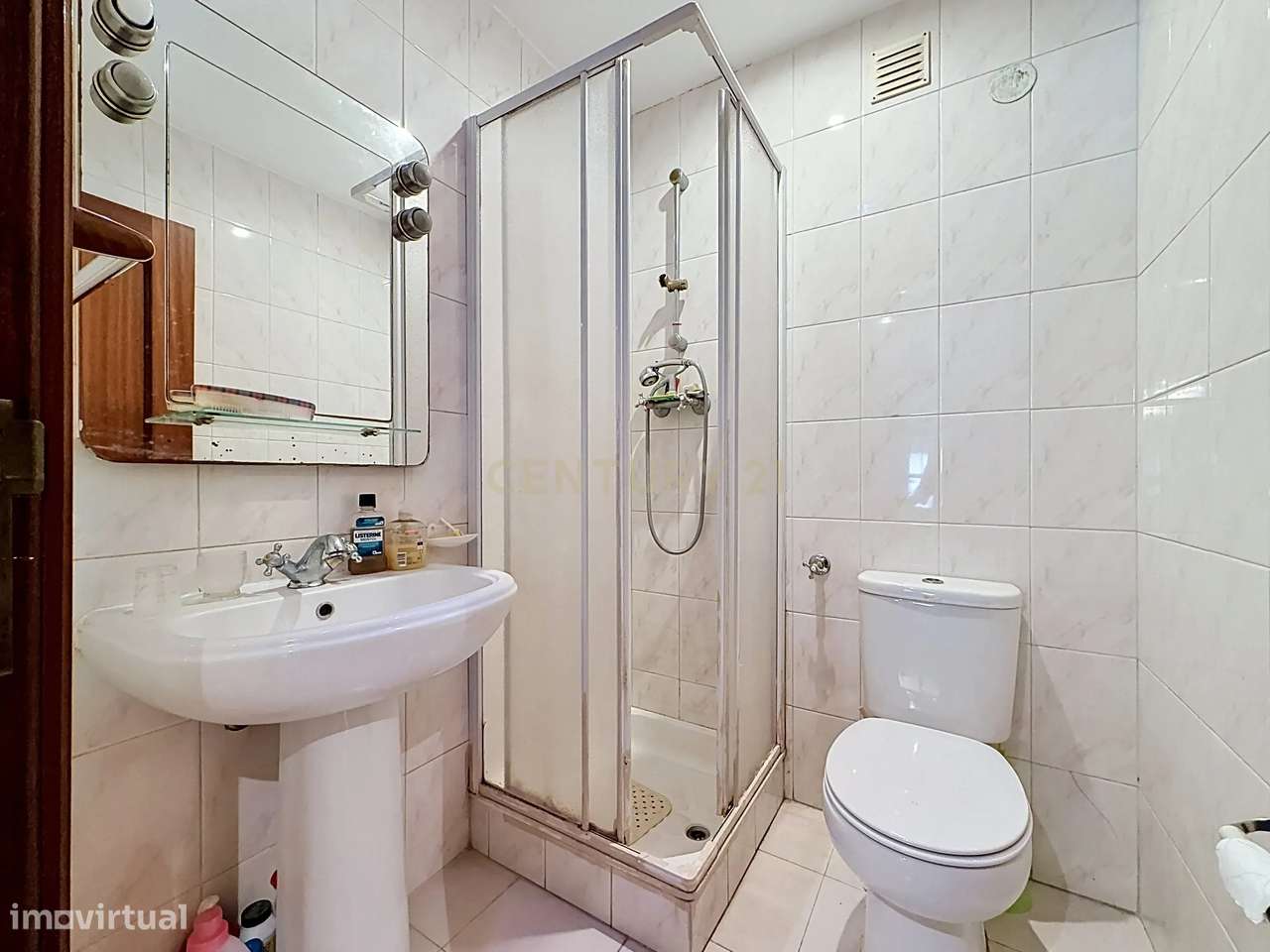 Apartamento T3 em Amora, Seixal - Oportunidade Única!-9