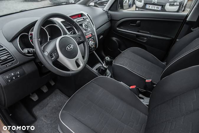 Kia Venga 1.4 CRDi 90 Business Line - 12