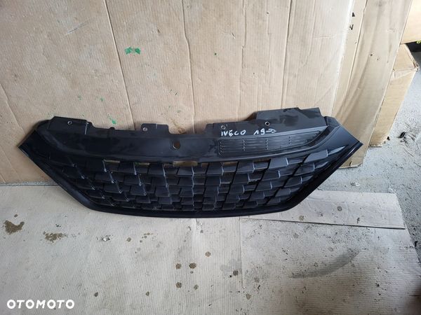 Atrapa Grill Iveco Daily 19 - 1