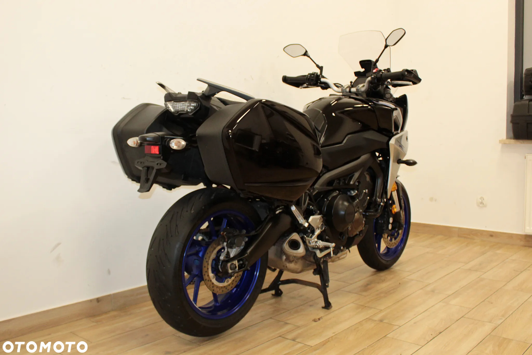 Yamaha MT - 8