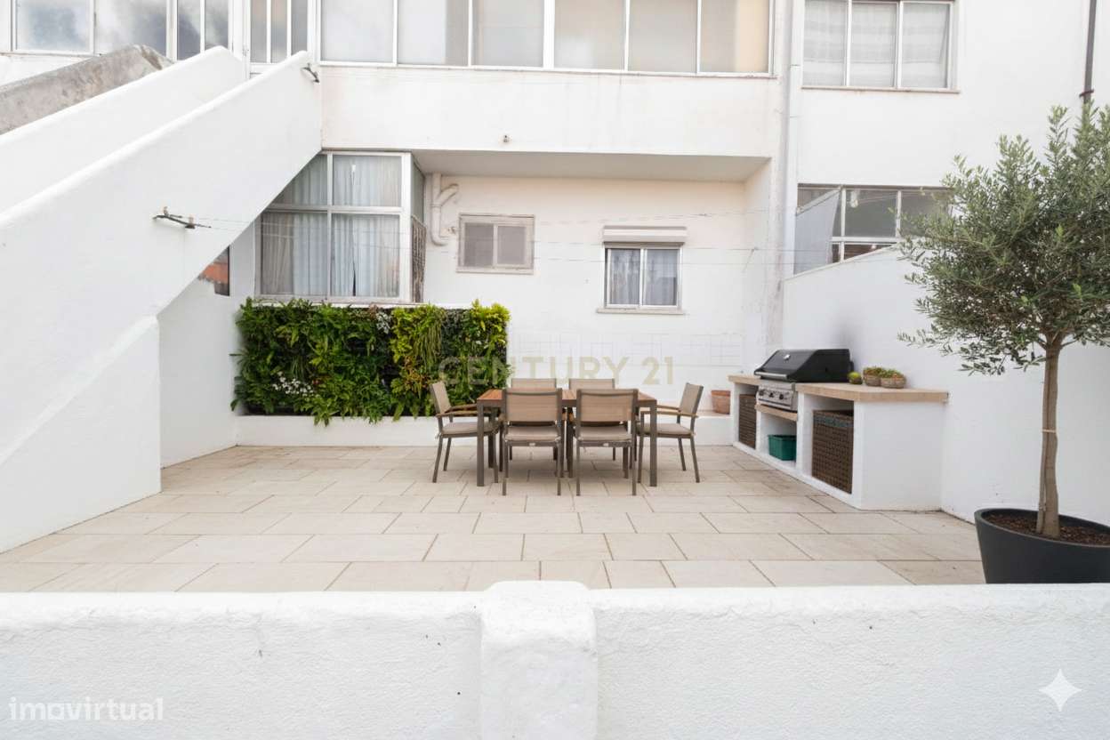 Apartamento T2 com Logradouro – Rua Dr. António Elvas, Feijó-21