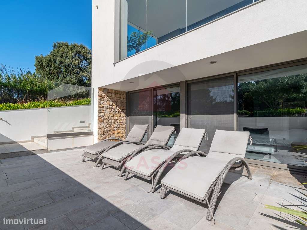 Propriedade contemporânea que combina privacidade, arquitetura e na...-7