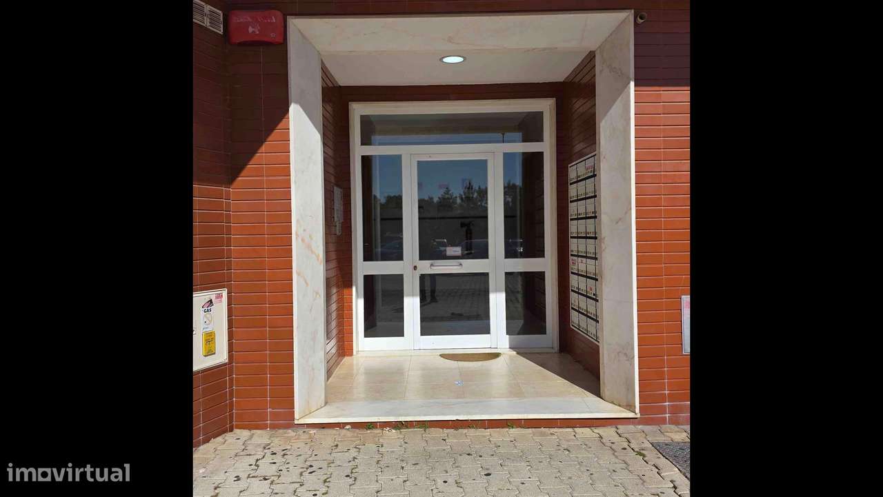 Apartamento T1 com ar condicionado e elevador-20