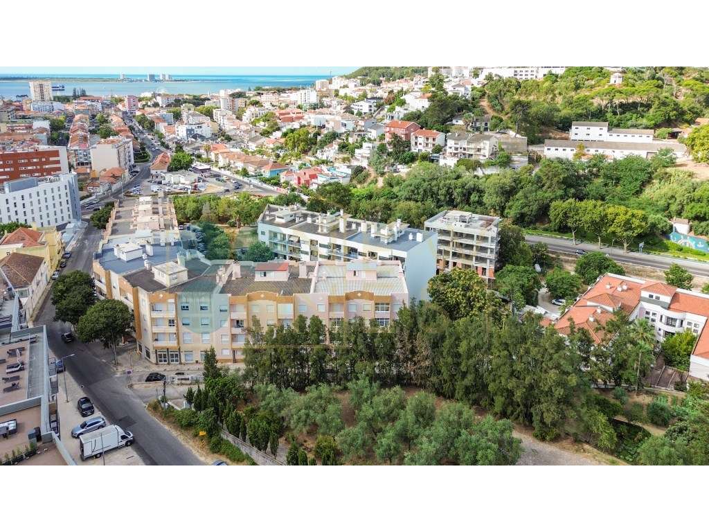 Apartamento T4 com 150m2 junto à Estrada das Machadas | Setúbal-51