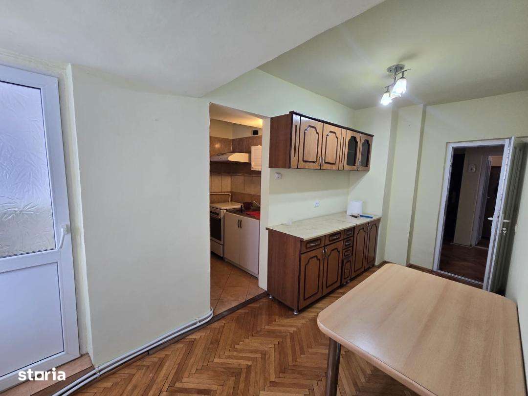 De vanzare Apartament 2 camere situat Ultracentral.-4