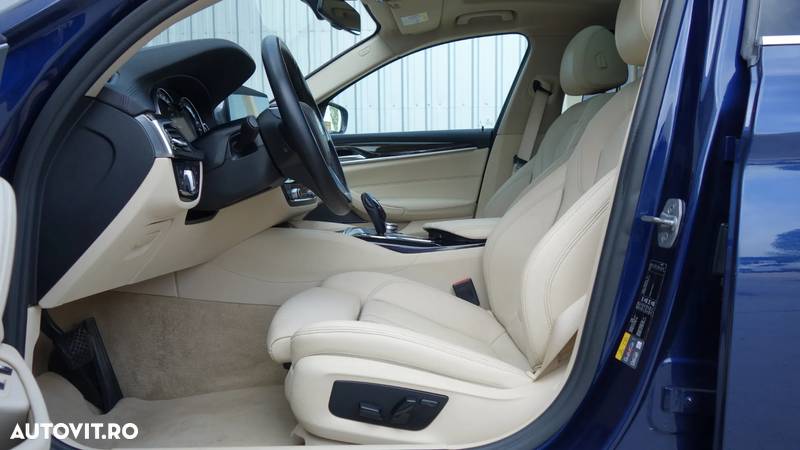 BMW Seria 5 530e Aut. Luxury Line - 11