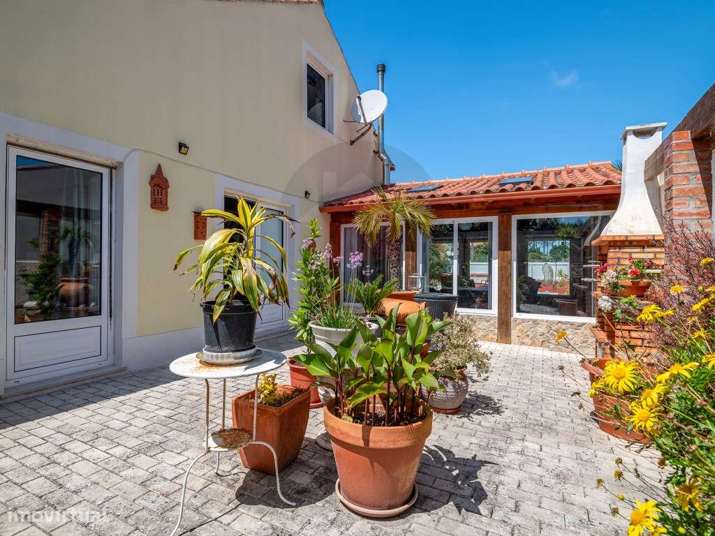 Moradia Tradicional com Piscina e Jardim Privativo - Nadadouro-25
