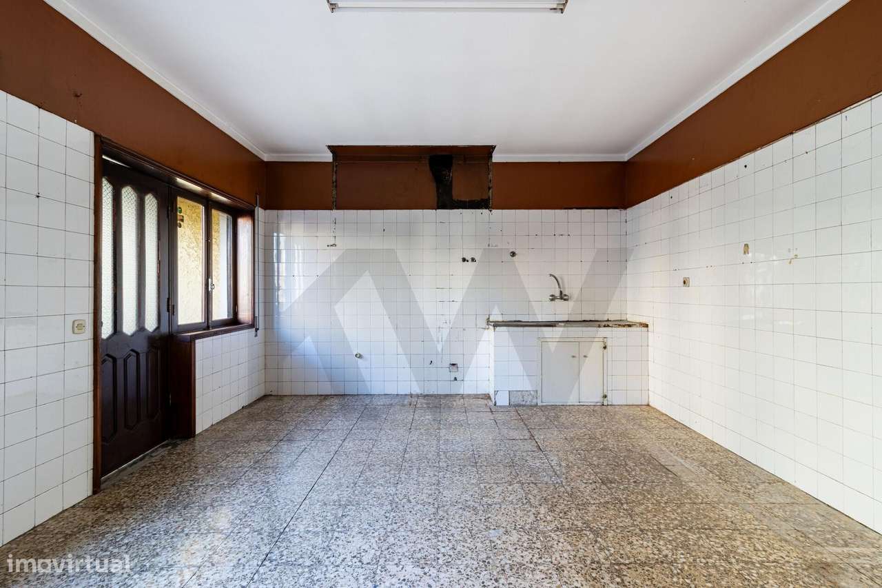 Moradia T4 em Banda com Cave- Centro – São João da Madeira! - Grande imagem: 4/26