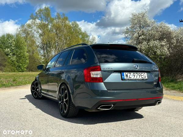 Skoda Octavia 2.0 TDI RS DSG - 9