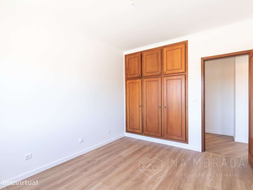 Apartamento T4 renovado para venda em Escapães, Santa Maria da Feira-14