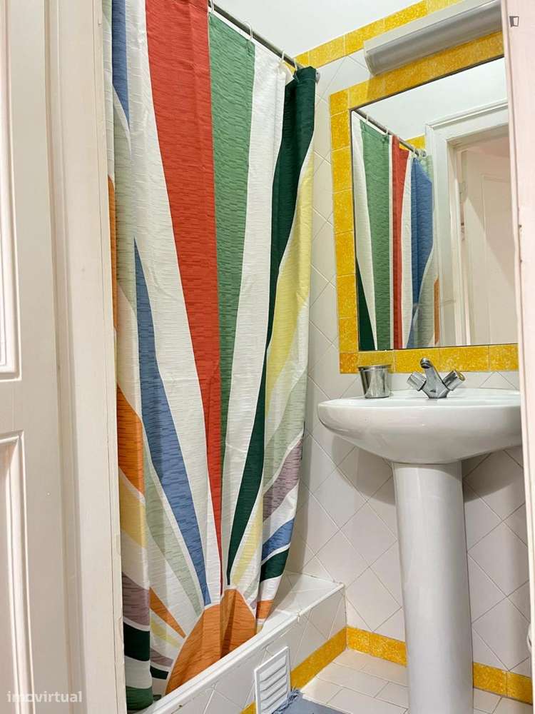Quarto - localizado em Arroios Lisbon - Grande imagem: 5/6