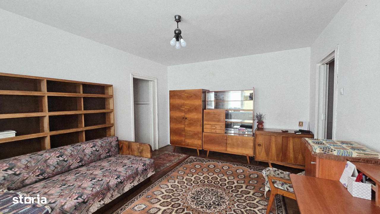 Apartament 2 camere de vanzare Splaiul Crisanei, Decebal-8