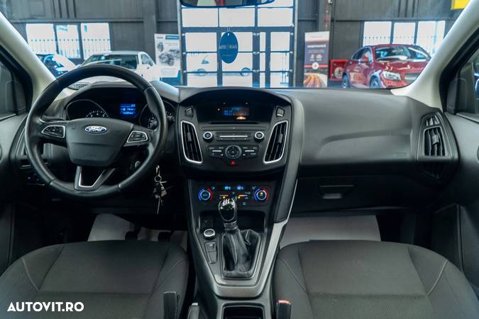 Ford Focus 1.0 EcoBoost Connected - 25