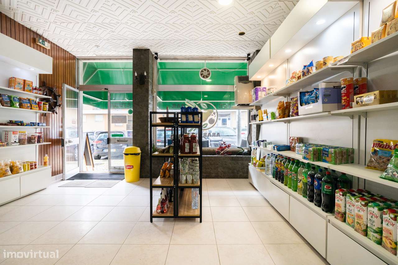 Investimento Garantido: Café/ Pastelaria em Plena Atividade em Paço de-11