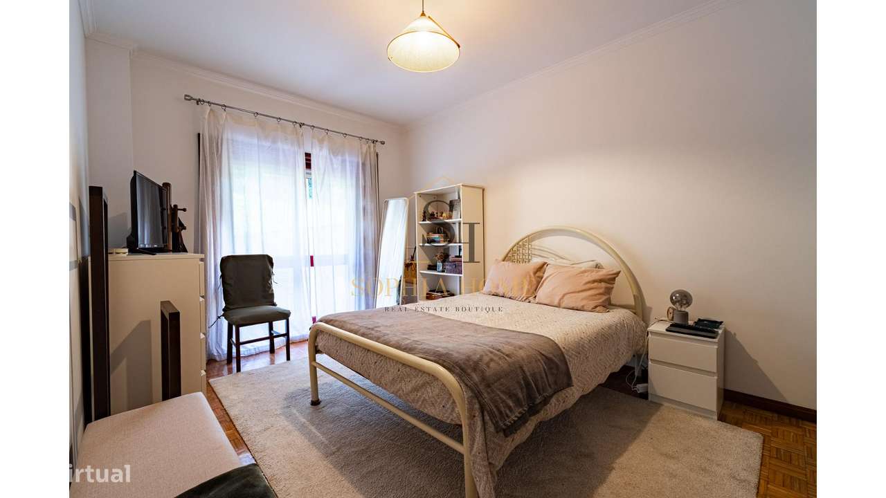 T2 c/ terraço e box, em Mafamude-14