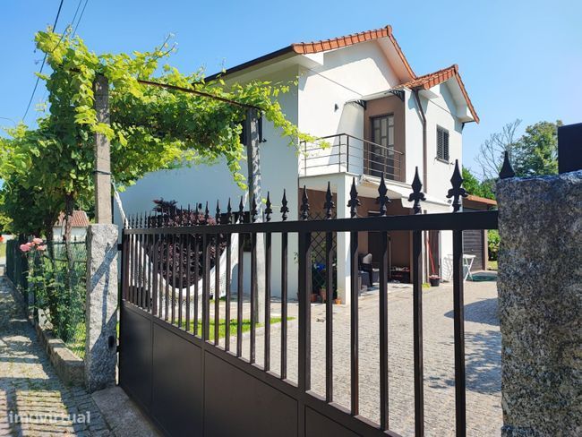 Moradia, 143 m², Rendufe