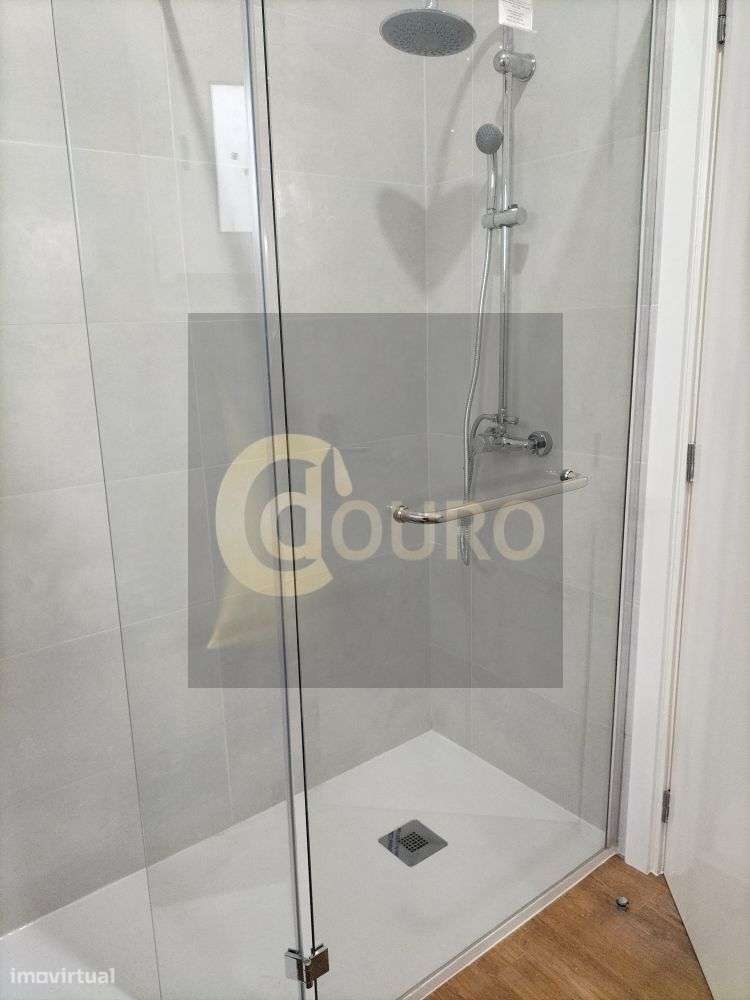 APARTAMENTO T3 RENOVADO EM ÁGUAS SANTAS-22