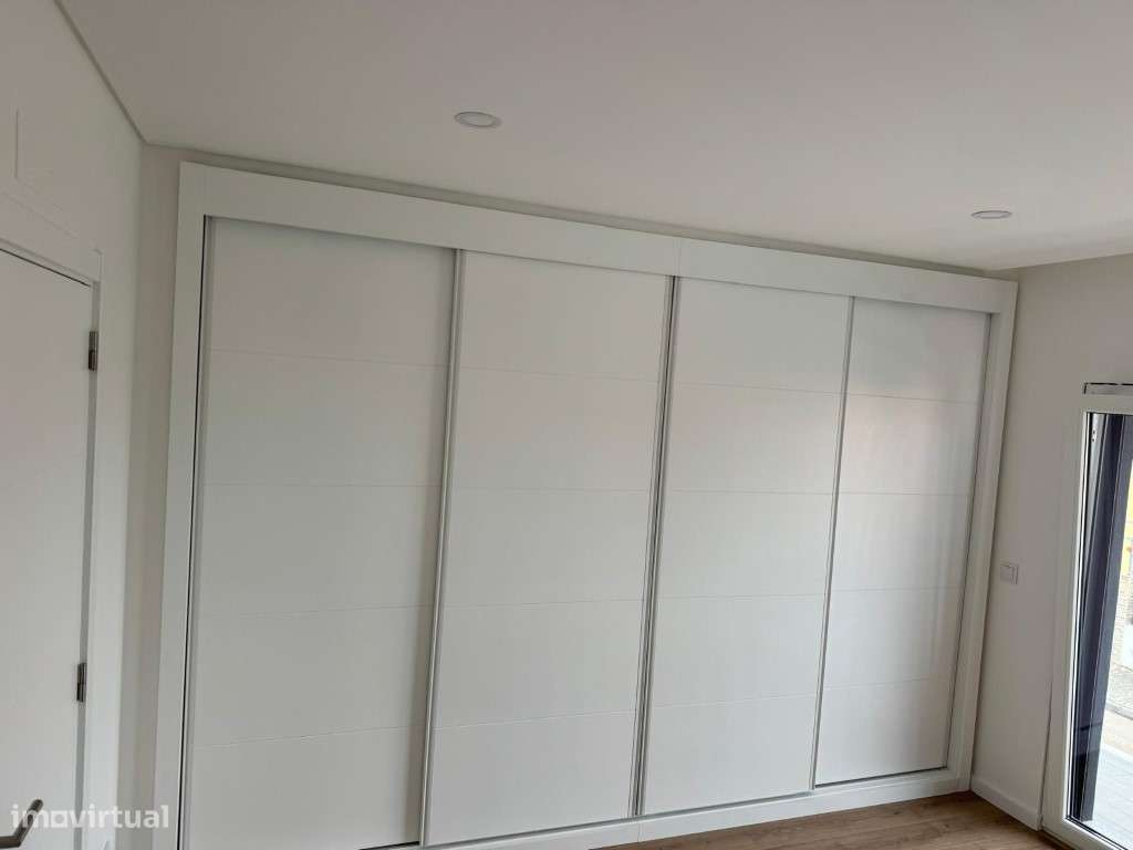 Moradia Estrear T 3 Duplex, excelente localização, e acabamentos-12