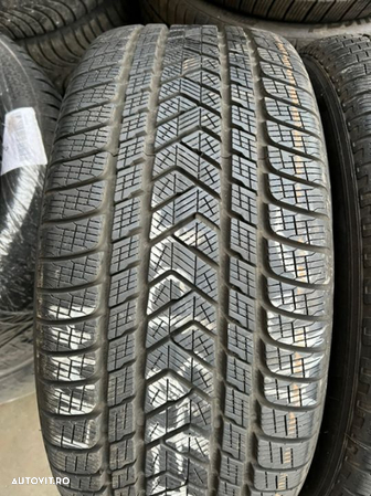 vând 2 anvelope 275/50/20 Pirelli de iarnă ca noi - 2