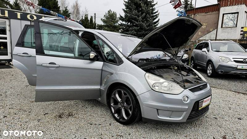 Ford S-Max - 13