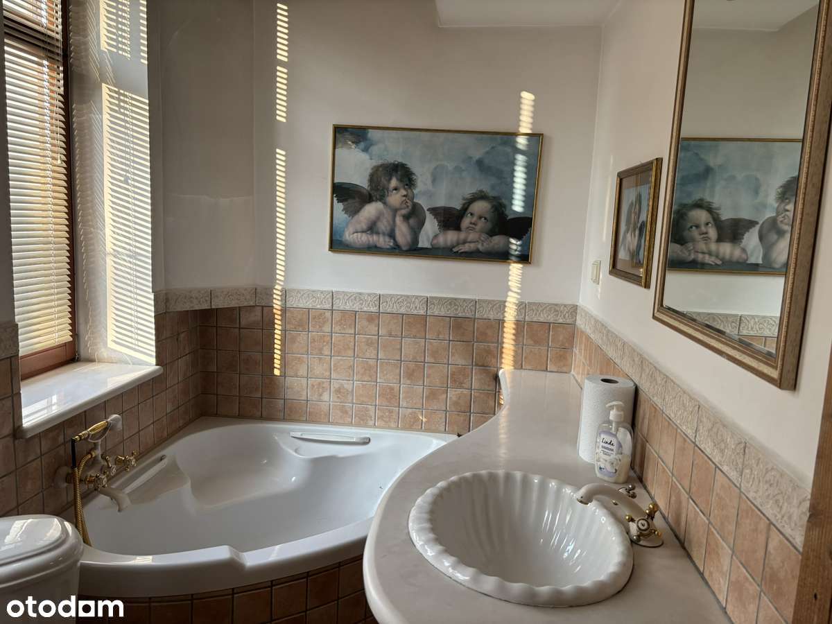 Dom z dochodowa działalnościa w  samym sercu osiedla Słonecznego-6