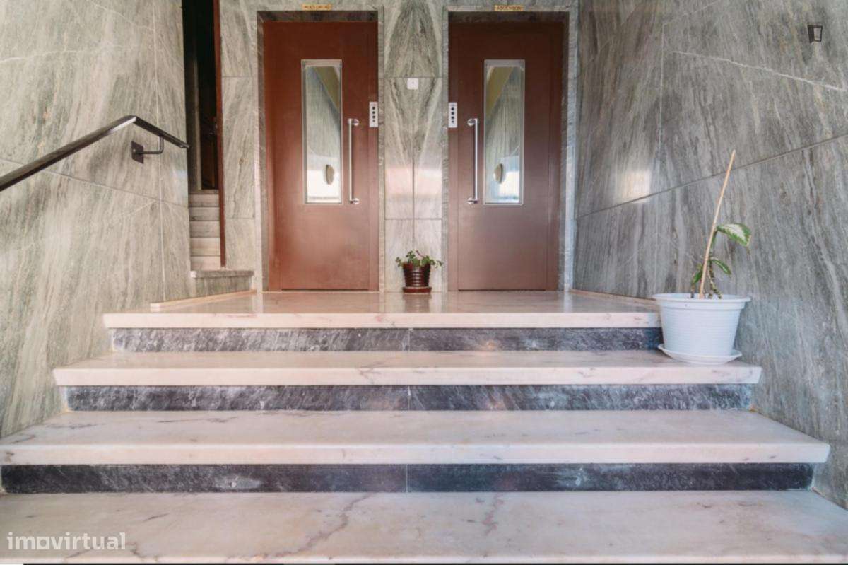 Quarto - localizado em Penha de França Lisbon - Grande imagem: 2/6