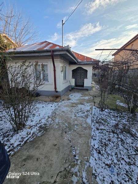 Vand casa batraneasca Voluntari - Imagine principală: 5/8