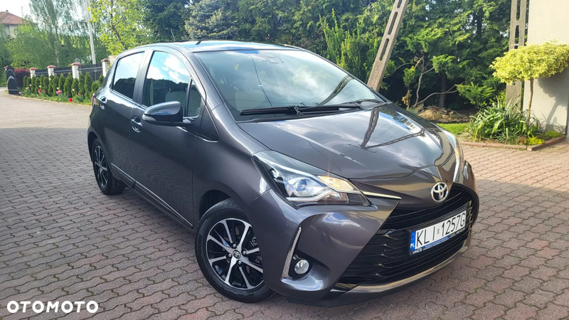 Toyota Yaris 1.5 Premium - 4