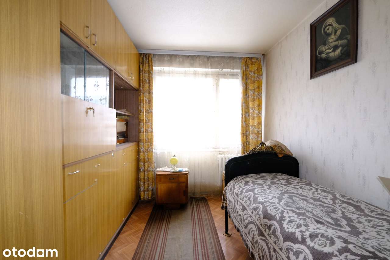 *** 2 pokoje z balkonem – II piętro – ul. Skorupska – do remontu***-3