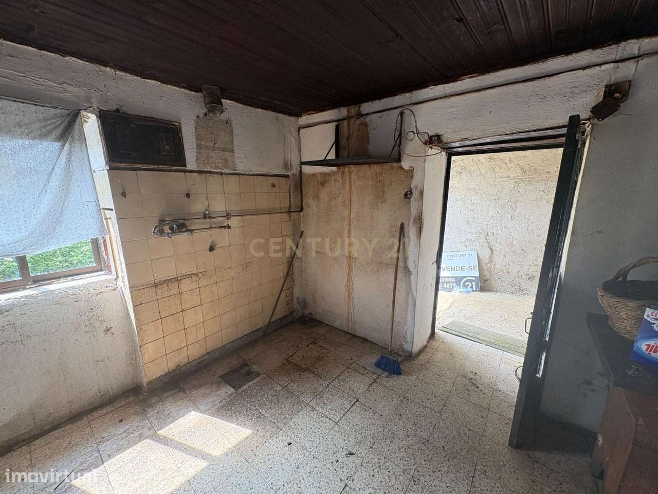 Oportunidade Única em Dine: Casa para Recuperar por 60.000€ - Grande imagem: 5/15