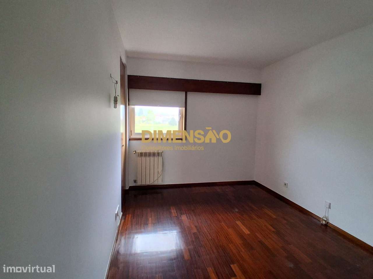 T1 com duas frentes e garagem Ref DCI153B - Grande imagem: 5/20