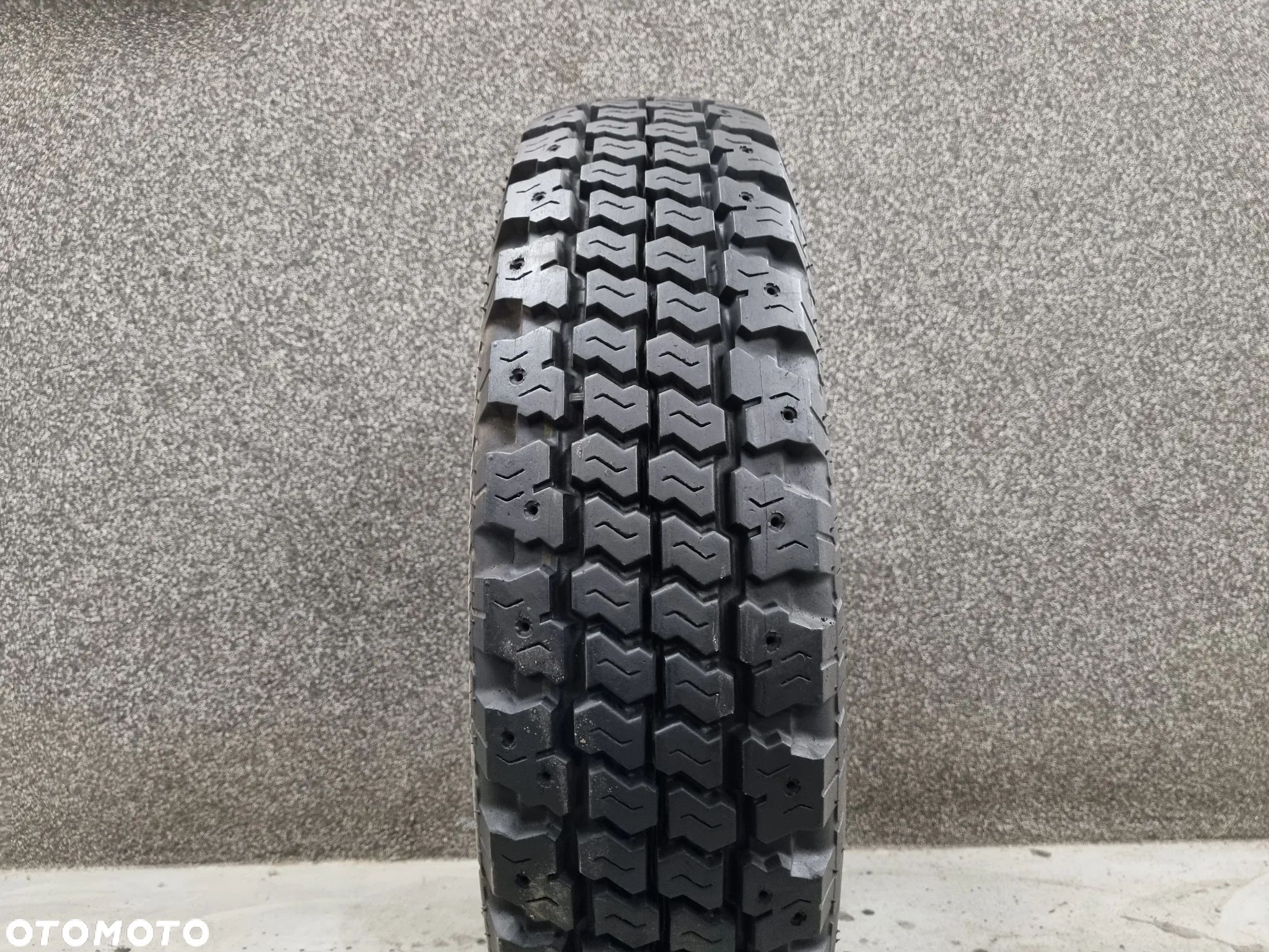 Bridgestone RD-713 Winter 205/16C 106/104N 1szt. - 1