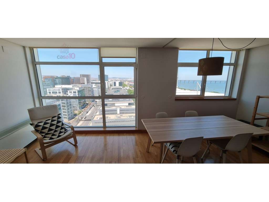 T2 Duplex, com vista rio, para venda no Parque das Nações - Grande imagem: 3/26