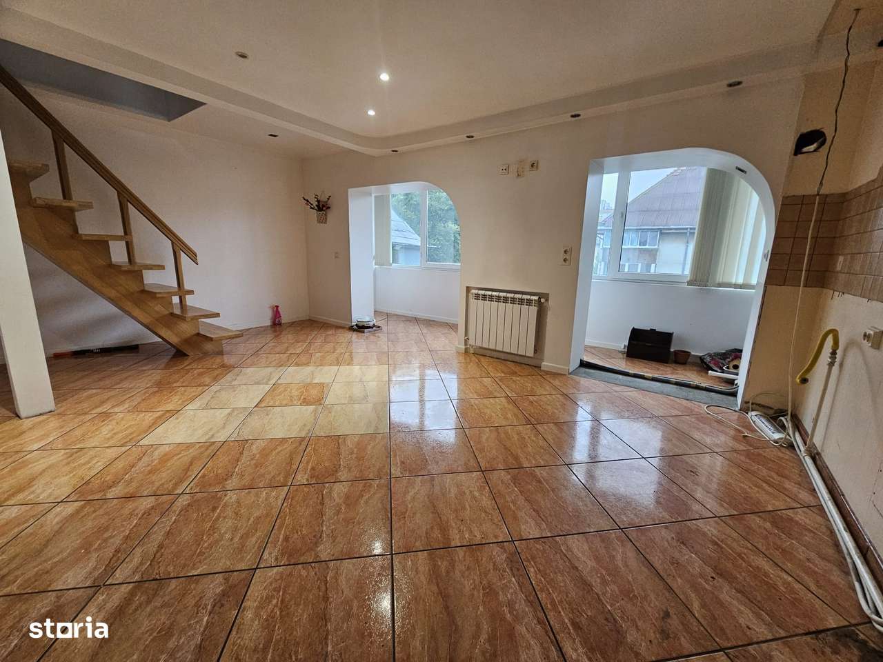 Vand apartament cu 4 camare in zona Obcini.-7