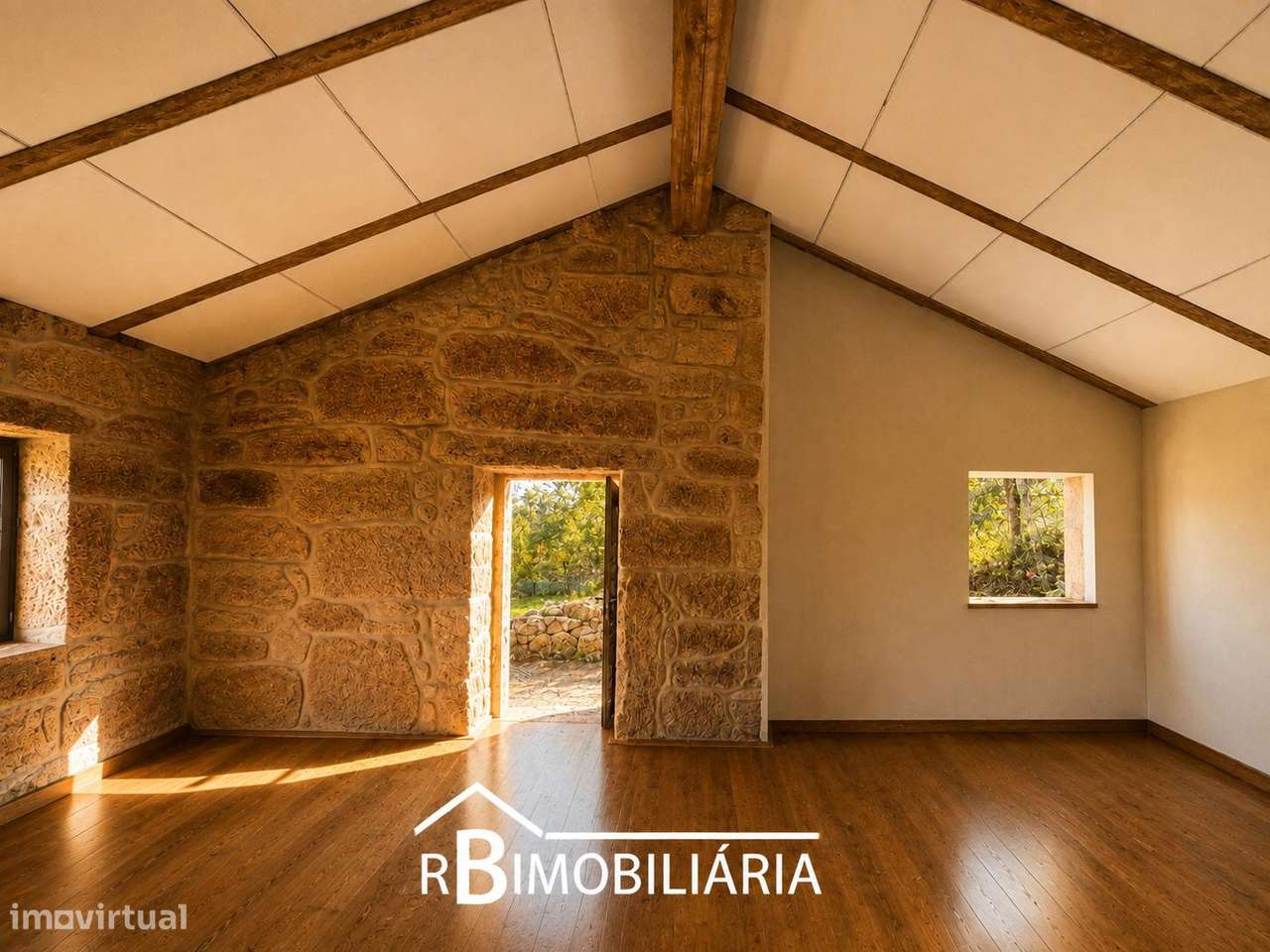 Moradia V2 em Pedra com Vista sobre a Albufeira de Ribeiradio – Sejães-13