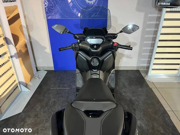 Yamaha X-max - 10