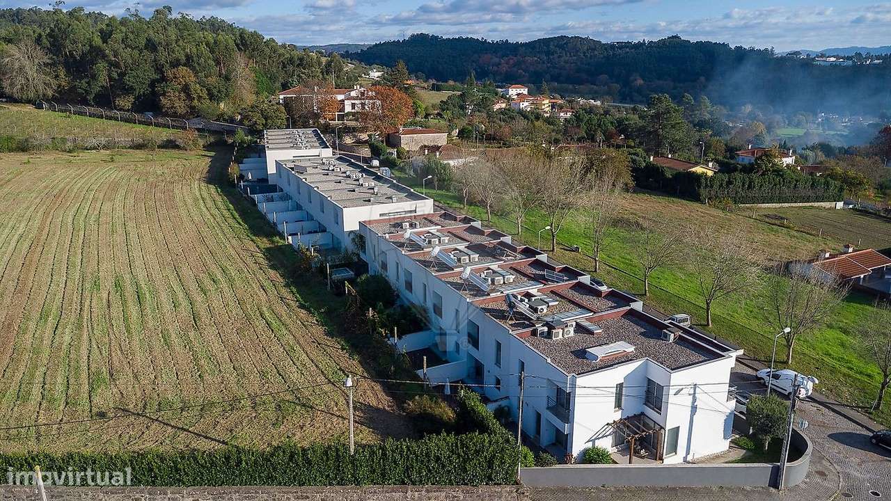 Moradia T4 para venda-27