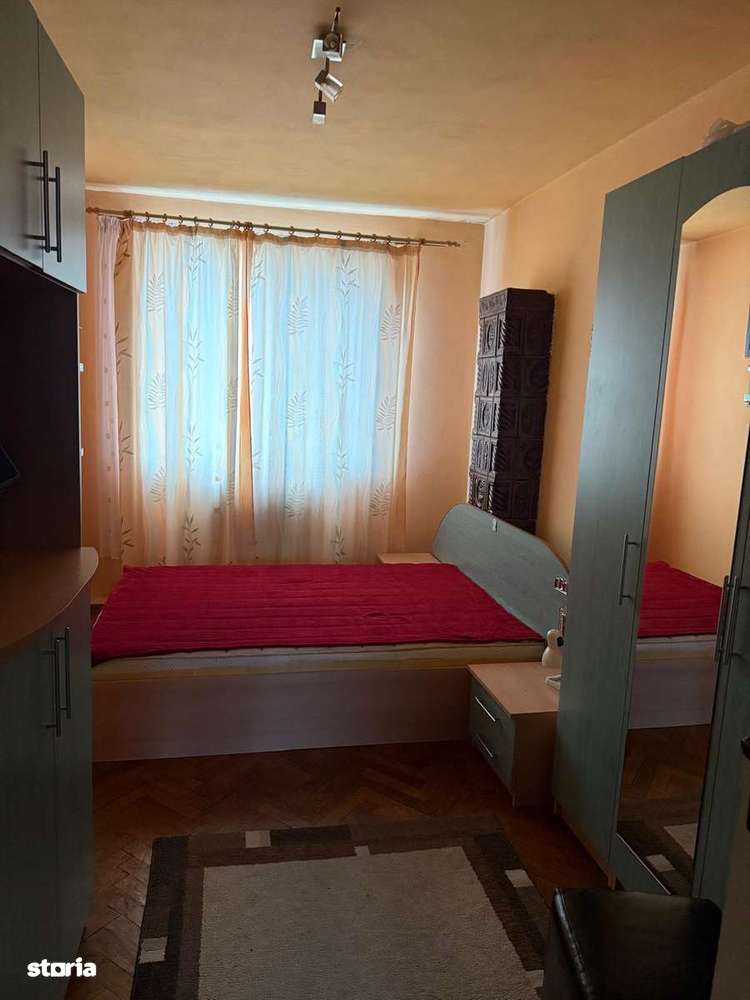 Apartament 3 Camere Decomandat zona Han !-2