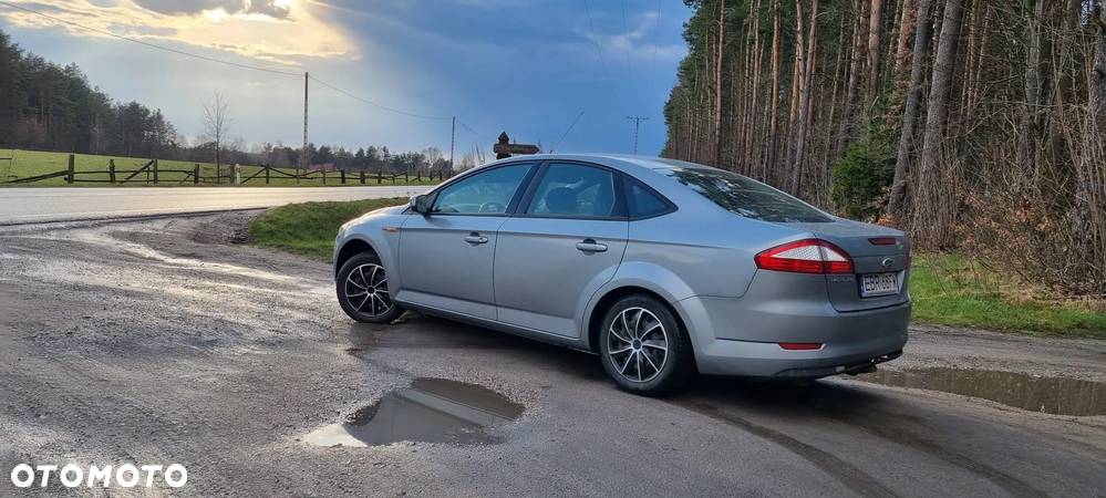 Ford Mondeo 1.8 TDCi Ghia - 1