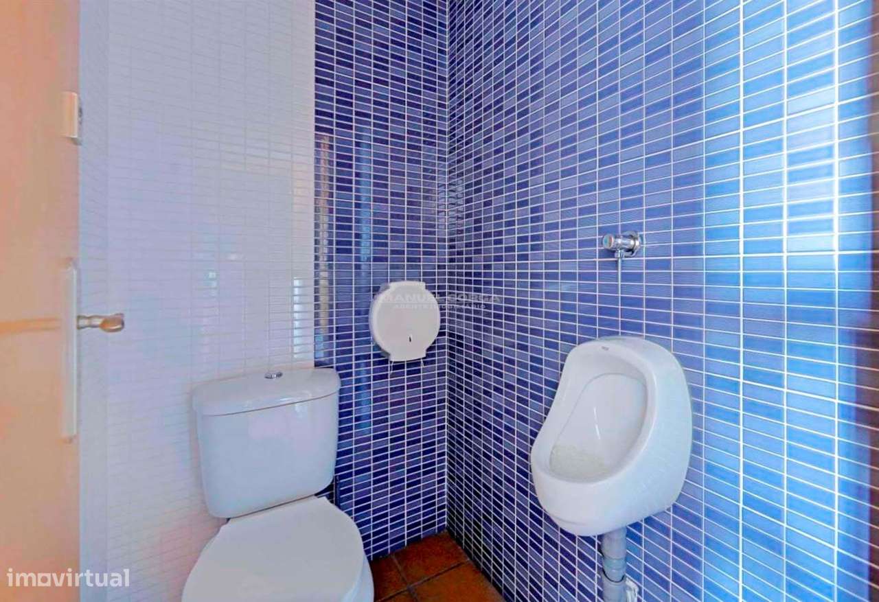 Edifício para Restauração com Terraço - Tituaria, Milharado-12