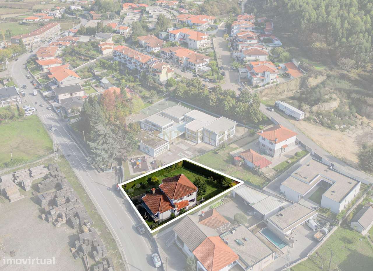 Moradia independente T4 em Santa Eufêmia de Prazins, Guimarães - Grande imagem: 4/39