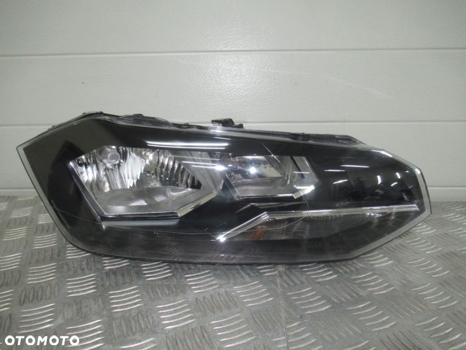 LAMPA PRZEDNIA PRZÓD PRAWA LEWA VW POLO VI 6 2017-2021 - 1