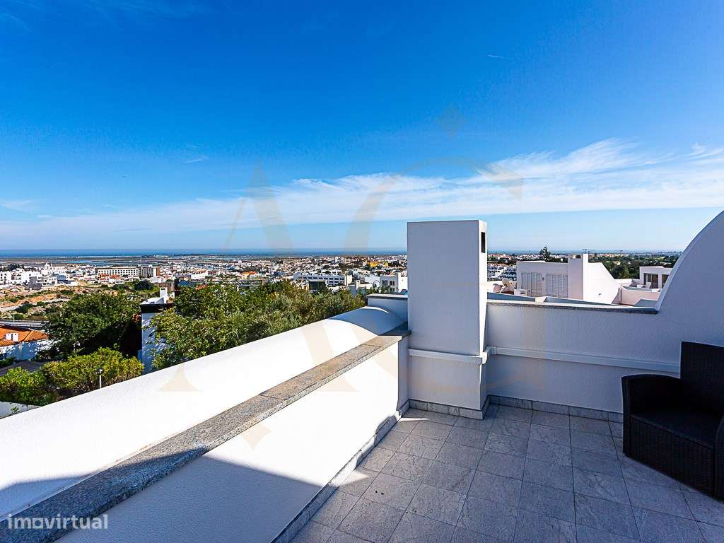 Moradia Exclusiva T4 com Vista Mar e Cidade em Tavira-53