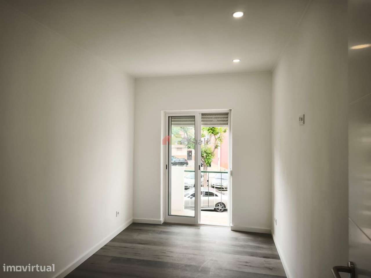 Apartamento T2 Remodelado na Baixa Banheira-20