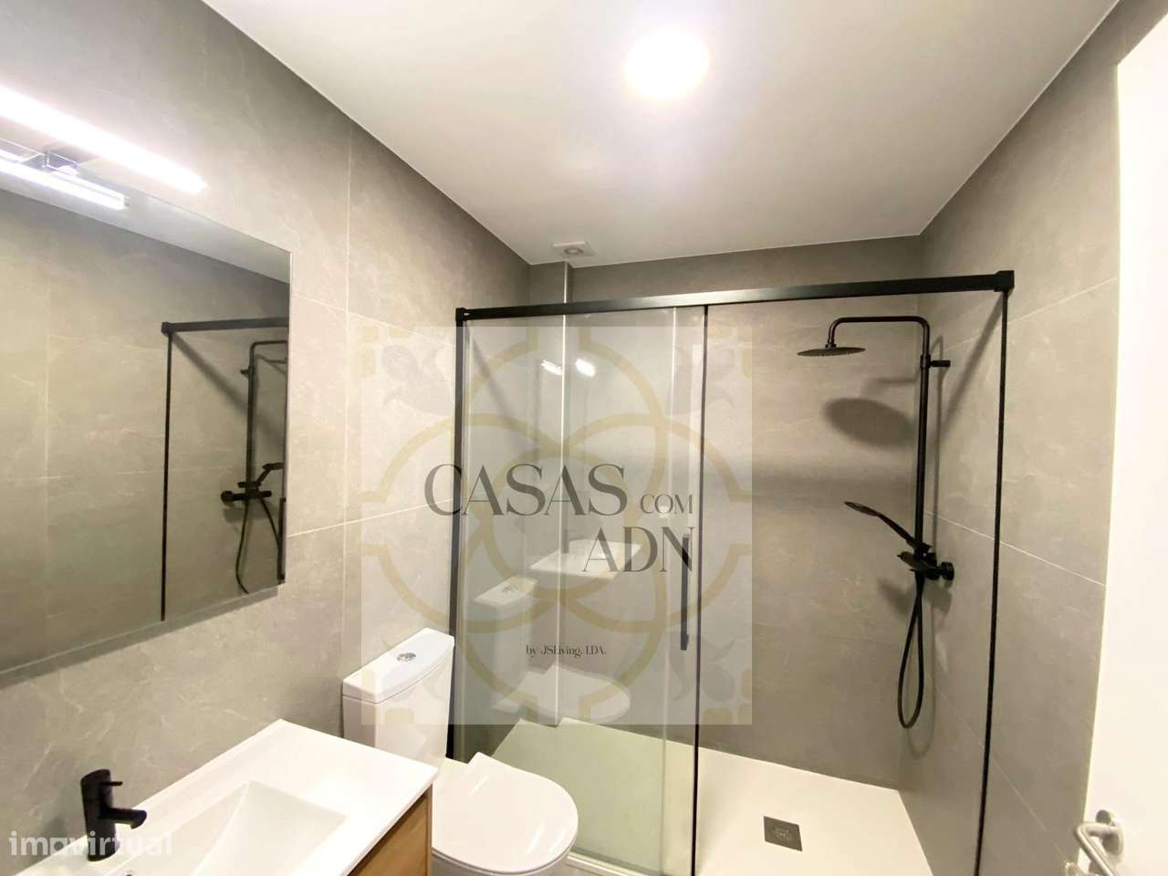 Apartamento T1 no centro histórico de Aveiro-11